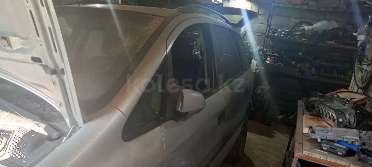 Opel Zafira, 2000