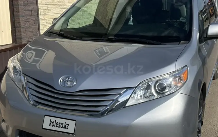 Toyota Sienna 2017 годаfor8 500 000 тг. в Жезказган