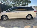 Toyota Sienna 2014 годаүшін10 500 000 тг. в Атырау