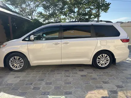 Toyota Sienna 2014 года за 10 500 000 тг. в Атырау