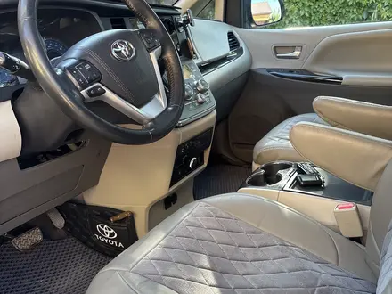 Toyota Sienna 2014 года за 10 500 000 тг. в Атырау – фото 9