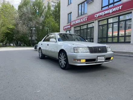 Toyota Crown 2000 года за 4 900 000 тг. в Уральск – фото 2