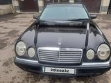 Mercedes-Benz E 320 1999 года за 2 850 000 тг. в Алматы – фото 2
