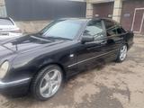 Mercedes-Benz E 320 1999 года за 2 850 000 тг. в Алматы – фото 3