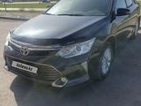 Toyota Camry 2015 года за 11 300 000 тг. в Караганда – фото 2