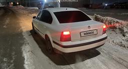 Volkswagen Passat 1997 годаfor1 800 000 тг. в Астана