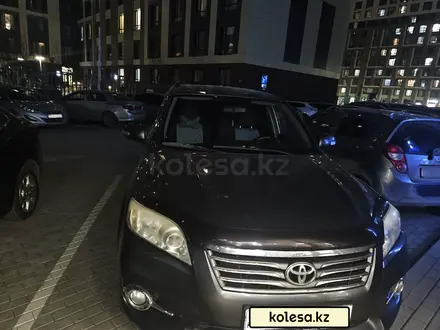 Toyota RAV4 2011 года за 7 000 000 тг. в Астана