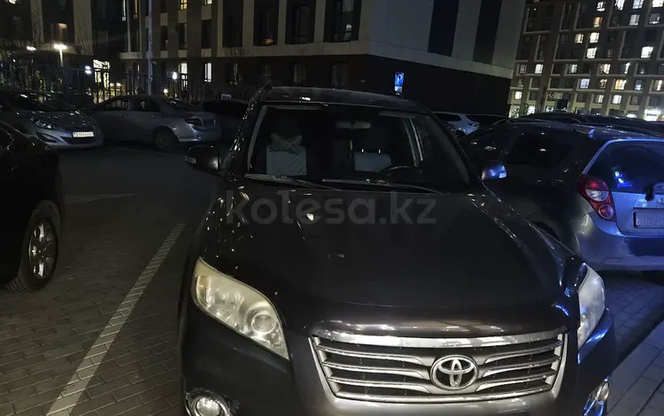 Toyota RAV4 2011 года за 7 000 000 тг. в Астана