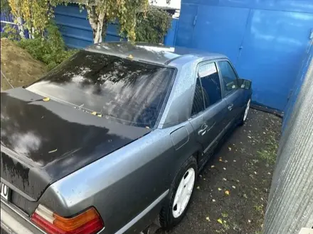 Mercedes-Benz E 260 1988 года за 1 000 000 тг. в Лисаковск – фото 2