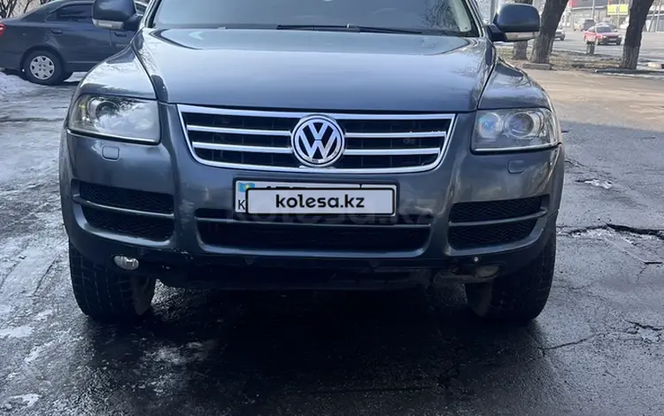 Volkswagen Touareg 2005 годаүшін5 600 000 тг. в Алматы