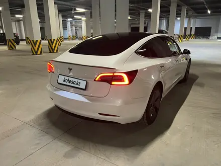 Tesla Model 3 2023 года за 14 900 000 тг. в Алматы – фото 6