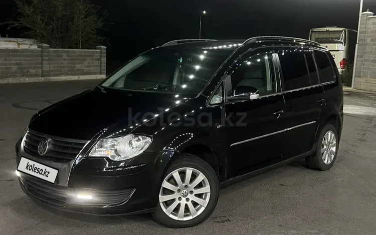 Volkswagen Touran 2007 годаfor4 300 000 тг. в Алматы