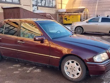 Mercedes-Benz C 180 1994 года за 2 250 000 тг. в Караганда – фото 3