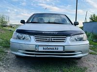 Toyota Camry 2001 года за 3 700 000 тг. в Семей