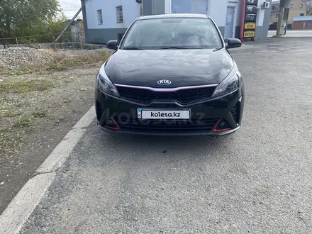 Kia Rio 2021 года за 8 500 000 тг. в Усть-Каменогорск – фото 2