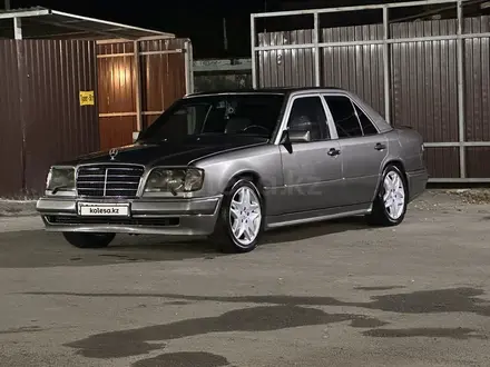 Mercedes-Benz E 230 1992 года за 3 500 000 тг. в Алматы – фото 6