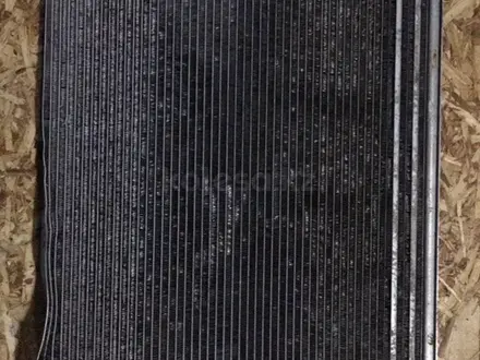 Радиатор кондиционера на Mercedes 220-й кузов за 15 000 тг. в Караганда – фото 2