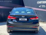Hyundai Elantra 2018 годаfor8 100 000 тг. в Актобе – фото 4