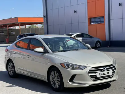 Hyundai Elantra 2017 года за 5 500 000 тг. в Атырау – фото 2