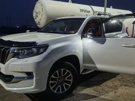 Toyota Land Cruiser Prado 2019 года за 23 200 000 тг. в Уральск