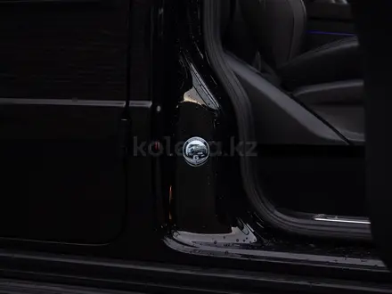 Mercedes-Benz G 63 AMG 2025 года за 165 000 000 тг. в Алматы – фото 32