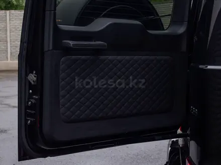 Mercedes-Benz G 63 AMG 2025 года за 165 000 000 тг. в Алматы – фото 36