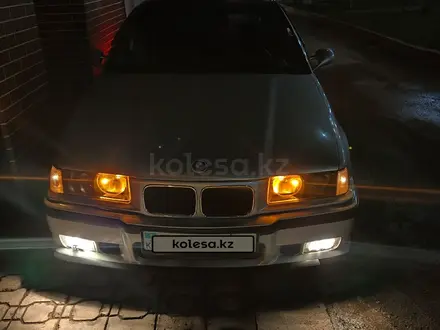 BMW 325 1994 года за 2 400 000 тг. в Алматы