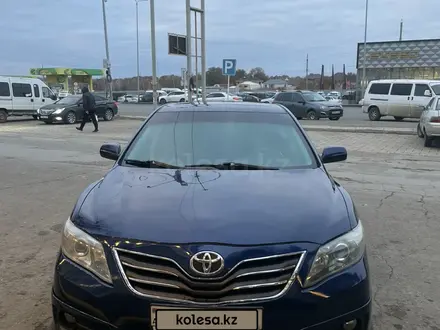 Toyota Camry 2009 года за 4 300 000 тг. в Уральск – фото 2