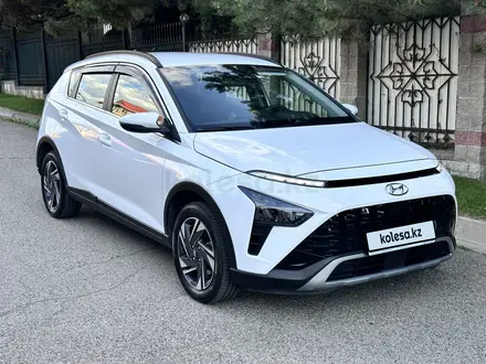Hyundai Bayon 2024 года за 7 850 000 тг. в Алматы – фото 2