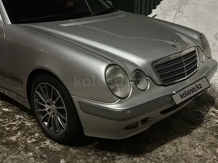 Mercedes-Benz E 240 2000 года за 6 200 000 тг. в Астана – фото 6