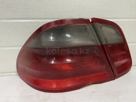 Задние фонари Mercedes clk w208 за 20 000 тг. в Алматы – фото 5