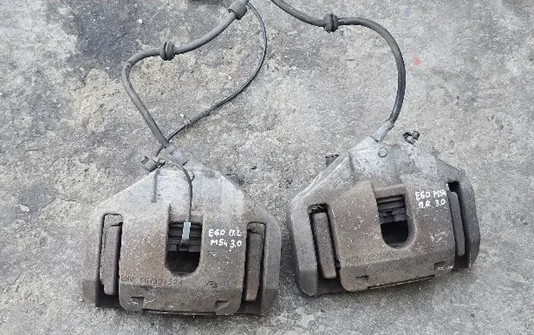 Тормозные суппорты е60 за 10 000 тг. в Алматы