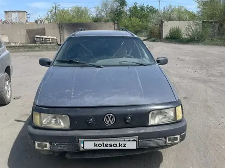 Volkswagen Passat 1991 года за 400 000 тг. в Семей