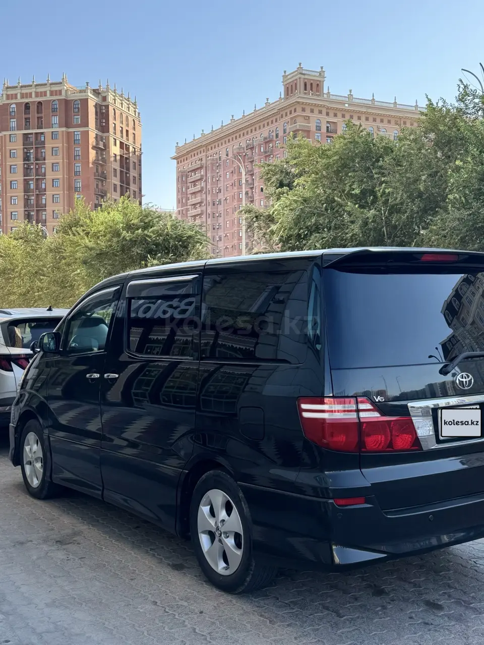 Toyota Alphard, 2006