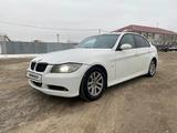 BMW 330 2005 года за 3 800 000 тг. в Атырау – фото 2