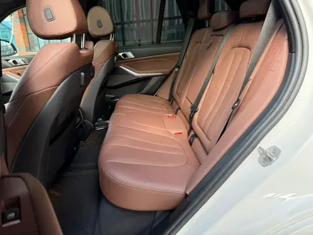 BMW X5 2022 года за 45 000 000 тг. в Астана – фото 13