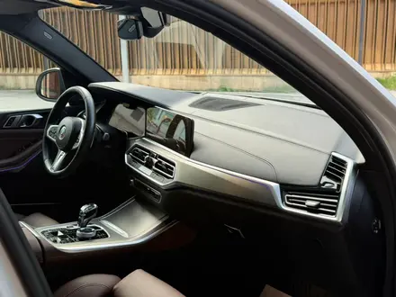 BMW X5 2022 года за 45 000 000 тг. в Астана – фото 27