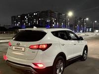 Hyundai Santa Fe 2016 годаfor10 000 000 тг. в Атырау