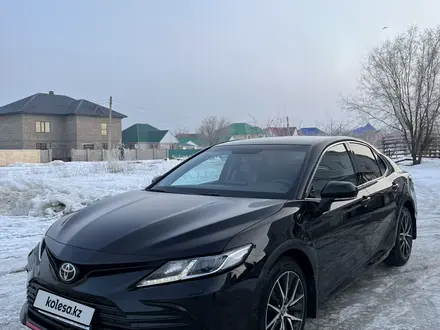 Toyota Camry 2021 года за 14 000 000 тг. в Уральск – фото 3