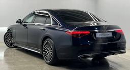 Mercedes-Benz S 450 4MATIC 2023 года за 57 000 000 тг. в Алматы – фото 4