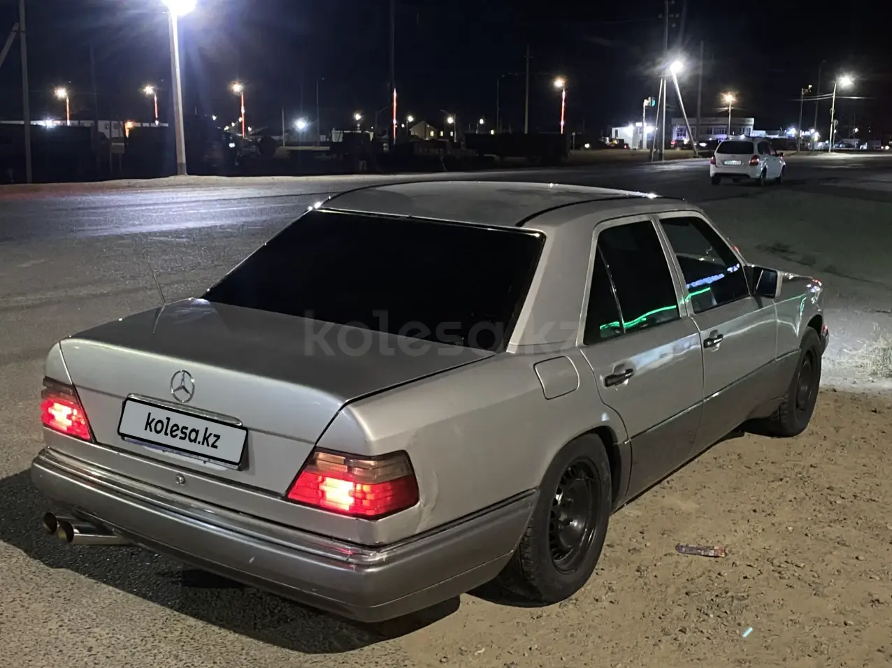 Mercedes-Benz E-Class, 1993