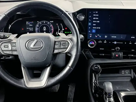 Lexus NX 350h 2022 года за 25 500 000 тг. в Алматы – фото 11