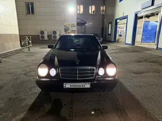 Mercedes-Benz E-Class, 1995