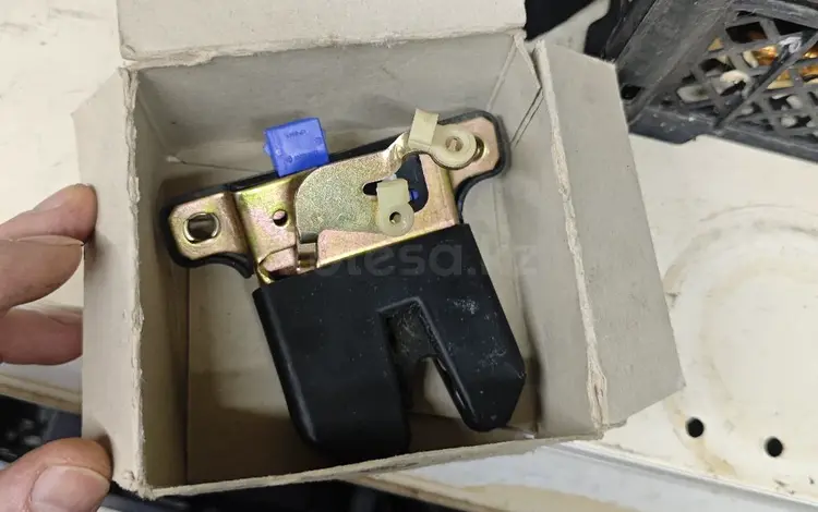 Замок багажника за 10 000 тг. в Астана