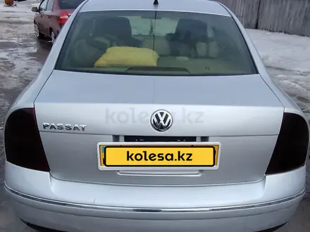 Volkswagen Passat 2004 года за 3 000 000 тг. в Темиртау – фото 5