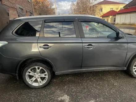 Mitsubishi Outlander 2014 года за 8 500 000 тг. в Усть-Каменогорск – фото 6