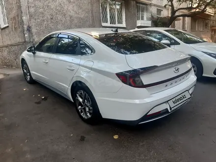 Hyundai Sonata 2021 года за 13 500 000 тг. в Алматы – фото 8