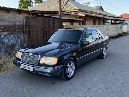 Mercedes-Benz E 220 1994 года за 3 000 000 тг. в Туркестан – фото 3