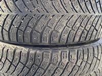 Пара зимние шипованные шины 235/45/18 235/45R18 Michelin.for60 000 тг. в Алматы