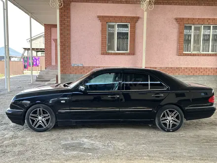 Mercedes-Benz E 320 1996 года за 3 000 000 тг. в Кызылорда – фото 2